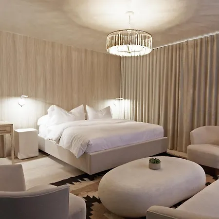 Hotel Palace Modern At The Plaza - Corner 7 *